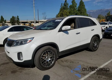 2015 Kia Sorento Ex z USA, uszkodzony, nr VIN 5XYKU4A74FG586561